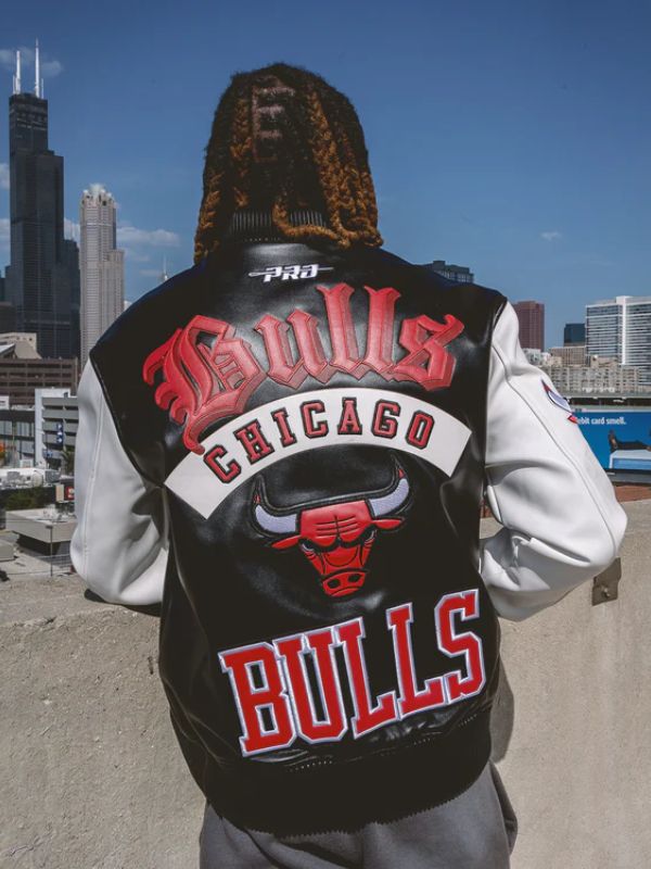 Outerwear Trends Chicago Bulls Leather Varsity Jacket