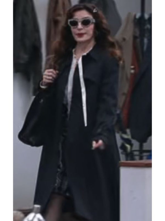 Outerwear Trends The Paper S01 Sabrina Impacciatore Black Coat