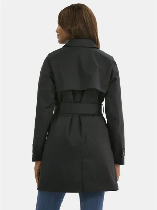 Outerwear Trends The Paper S01 Sabrina Impacciatore Black Coat